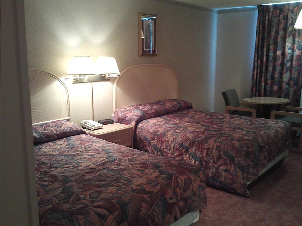 Empire Inn Брендон Екстер'єр фото